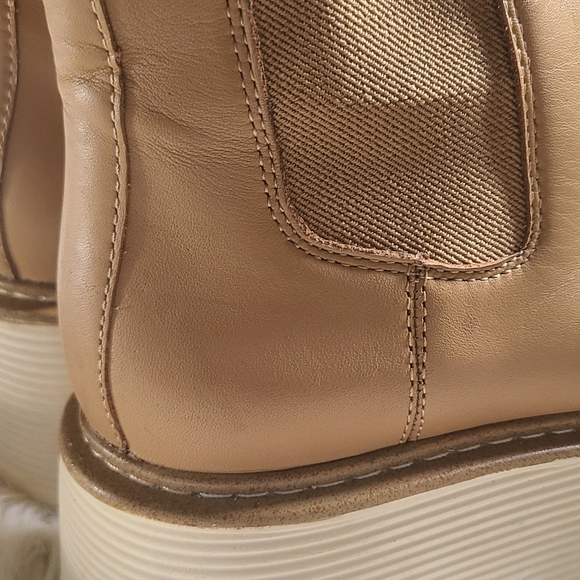 Chelsea Boot - Picture 10 of 15